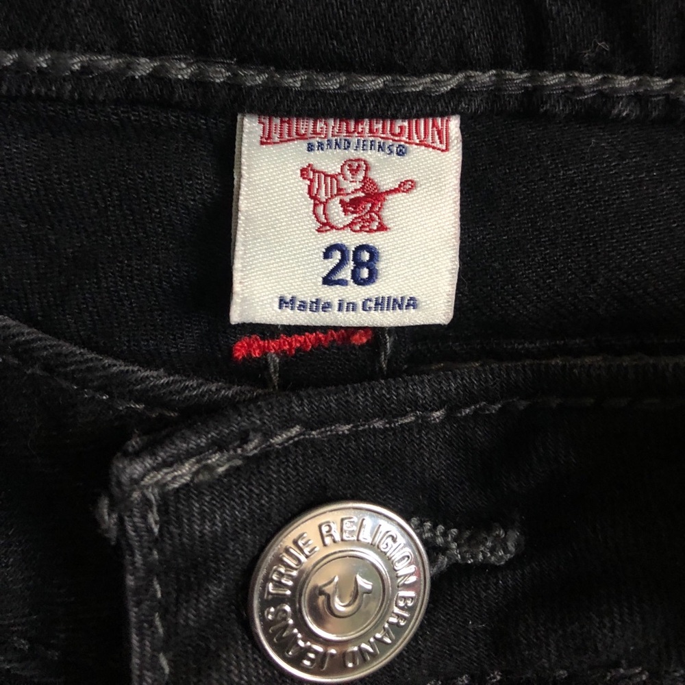 TRUE RELIGION SHORTS